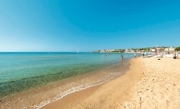 Altinkum.jpg