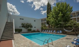 popi_star_hotel_pool.jpg